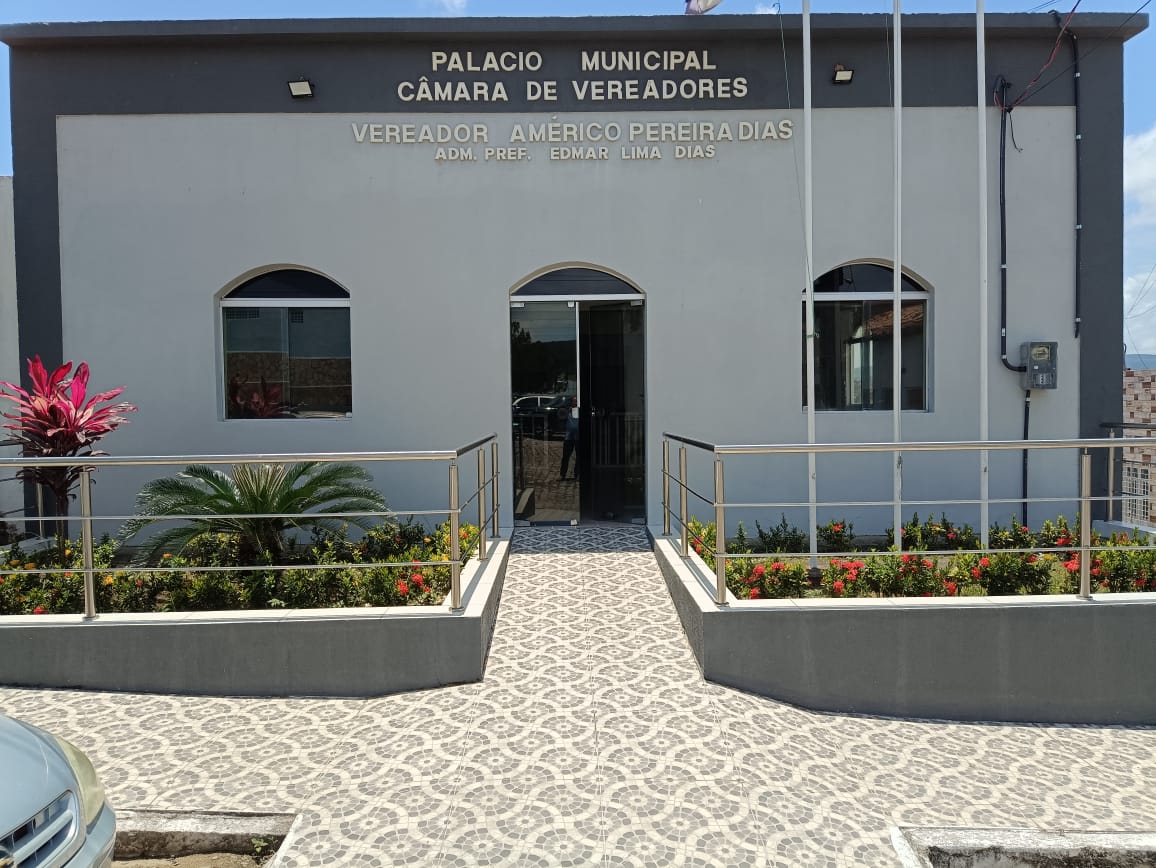 Câmara entra em recesso parlamentar, mas atendimento à população continua normalmente.